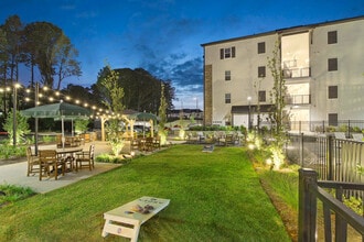 Building Photo - Arden