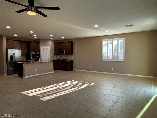 Building Photo - 7466 Campbell Ranch Ave
