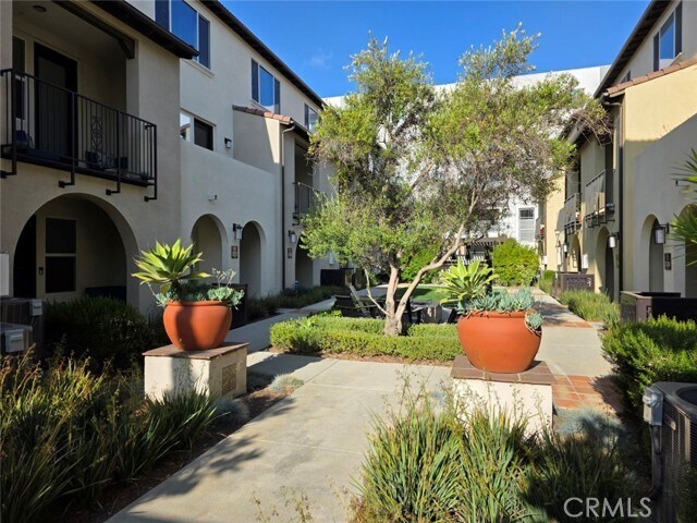Foto principal - 22222 Poppy Ct