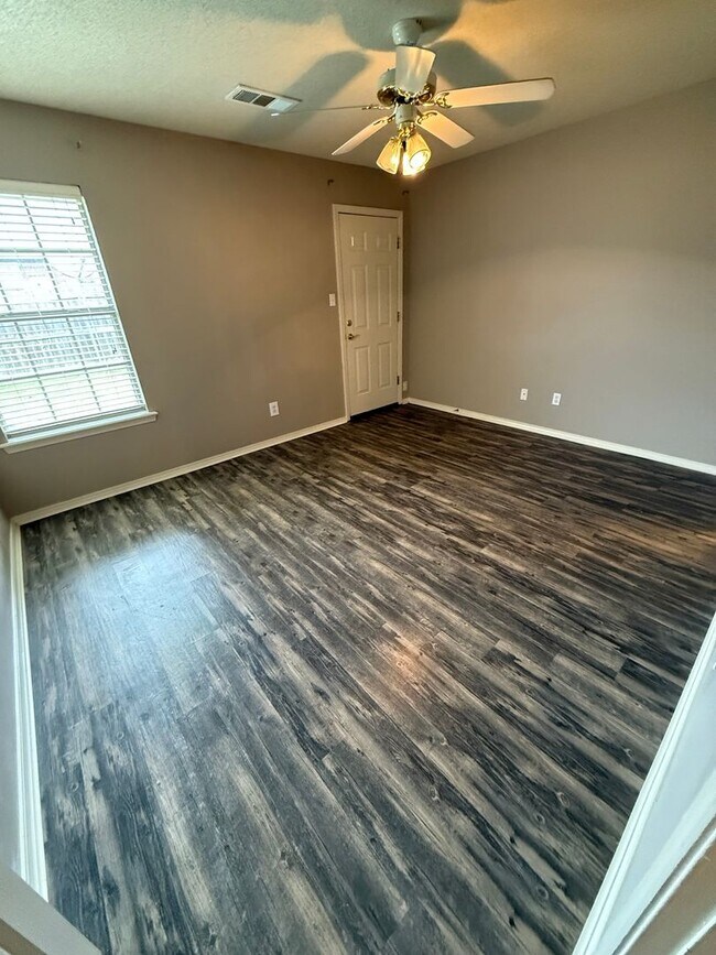 Foto del edificio - 1824 Wilder Ln