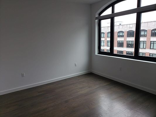 Building Photo - 125 Parkside Ave