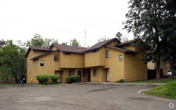 Building Photo - 4960 Brooks St