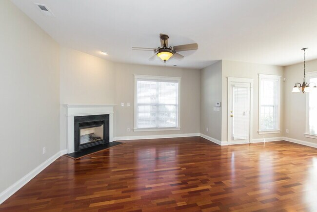 Foto del edificio - 9925 Grier Springs Ln