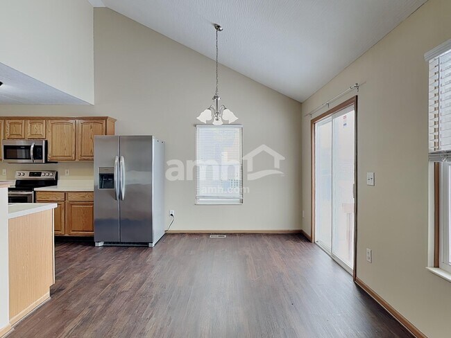 Foto del edificio - 8023 Crete Ln