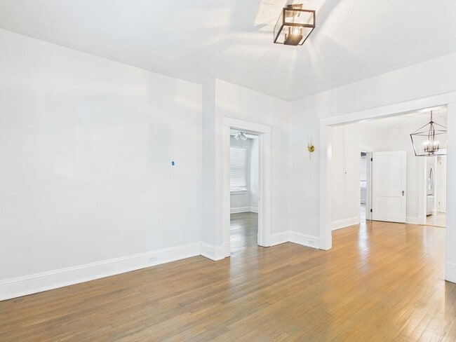 Building Photo - 3011 Hanes Ave