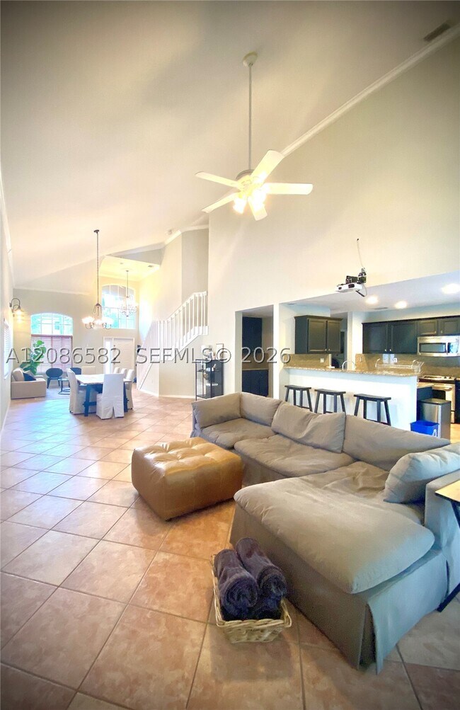 Building Photo - 5344 NW 111th Ct