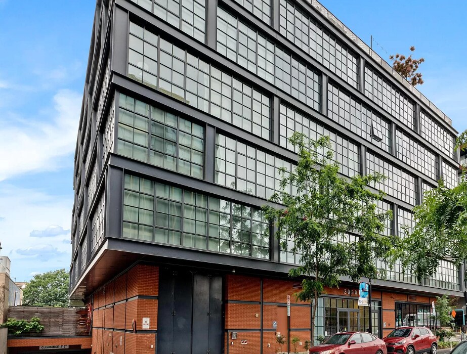 Foto principal - 2030 8th St NW