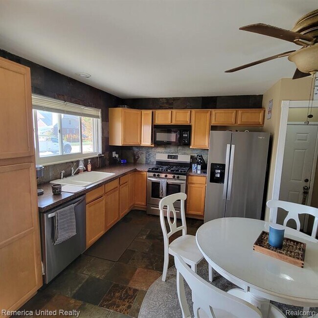 Foto del edificio - 37944 Lyndon St