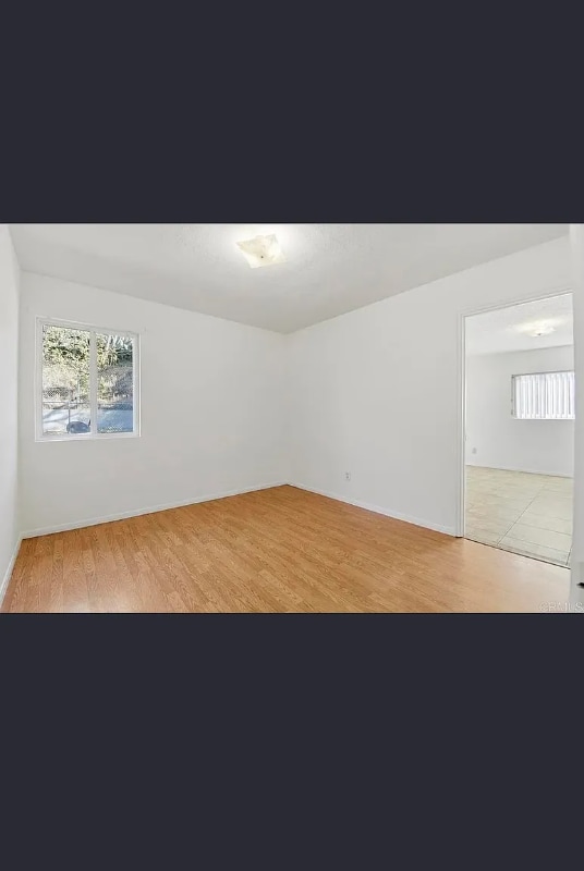 Building Photo - 5566 Streamview Dr