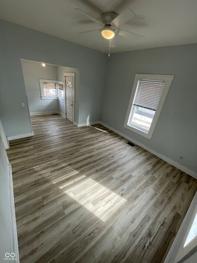 Foto del edificio - 610 S Gallatin St