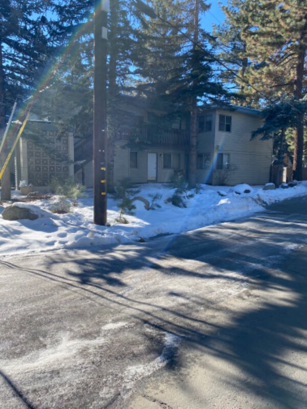 Primary Photo - 944 Silver Dollar Ave
