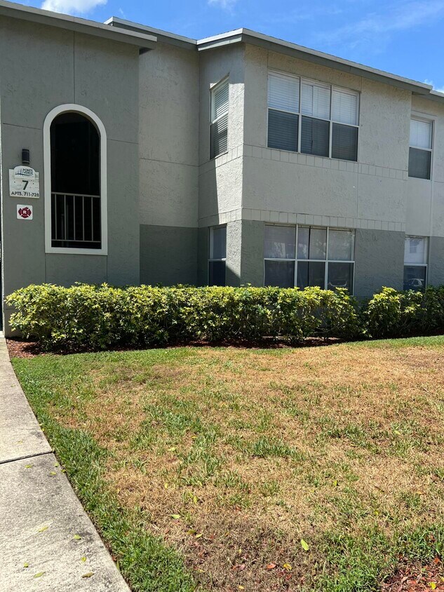 Primary Photo - 1401 Village Blvd