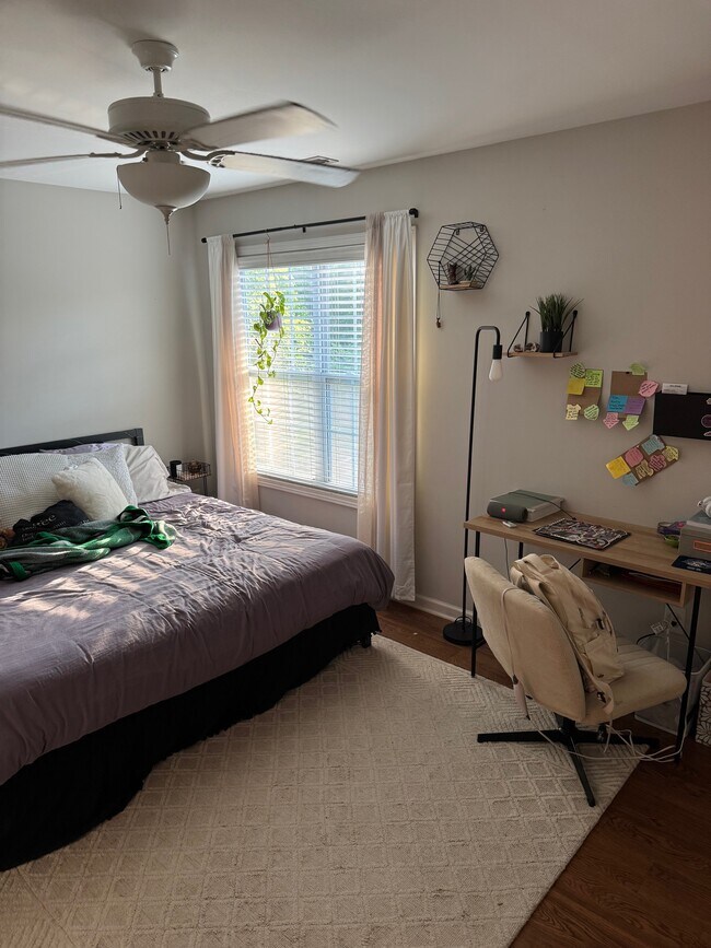 Foto del edificio - 844 Horton Rd