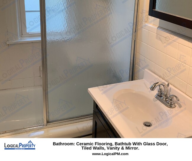 Foto del edificio - 1Bed/1Bath Duplex w:Stove,Fridge,Garage & ...
