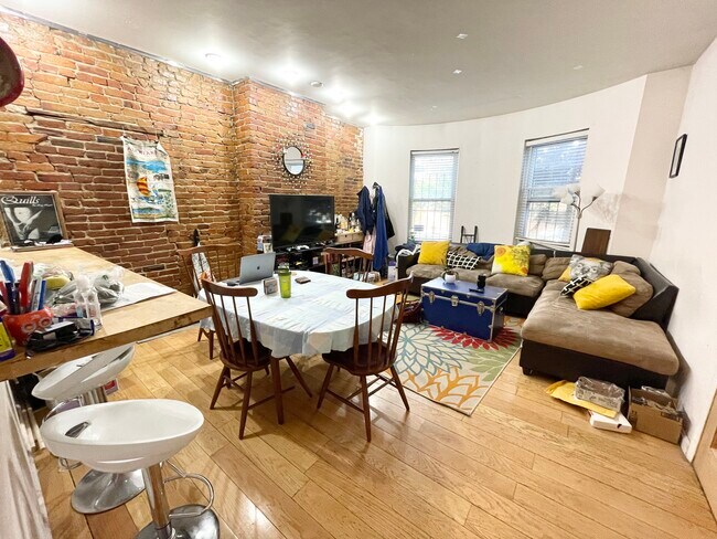 Foto del edificio - 212 Northampton St