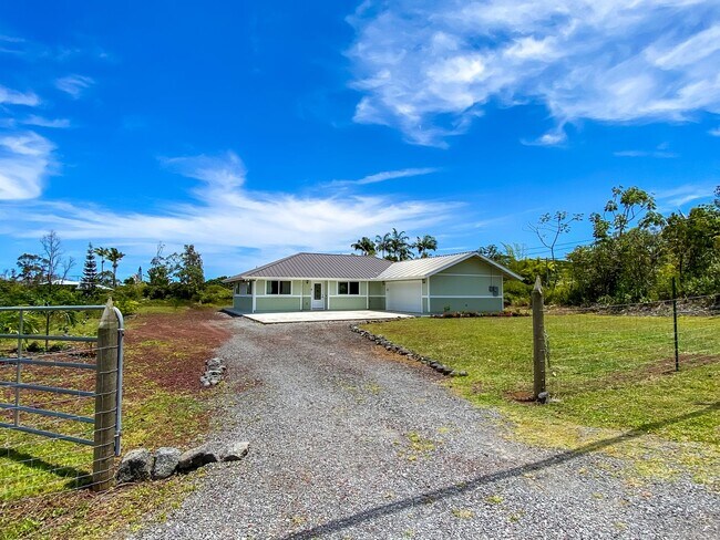 Foto del edificio - New Construction in Hawaiian Paradise Park