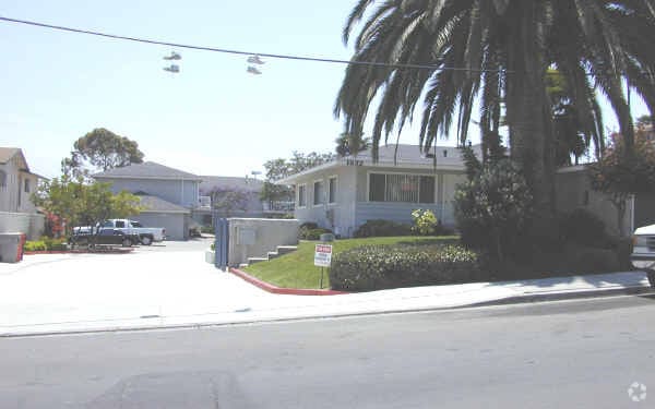 Building Photo - 1932-1934 West Dr