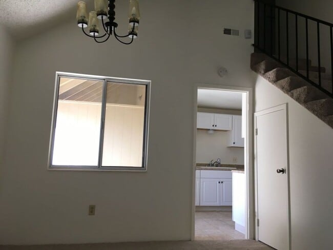 Building Photo - Quiet Condo for Rent