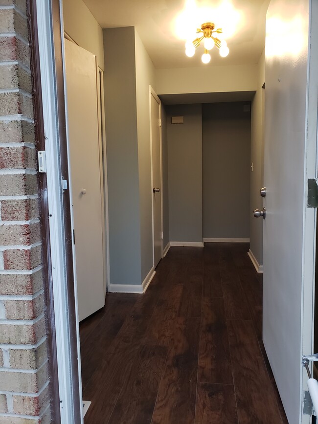 Building Photo - 3832 Twin Lakes Ct