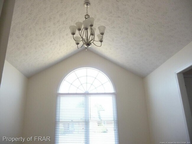 Building Photo - 1191 Helmsley Dr