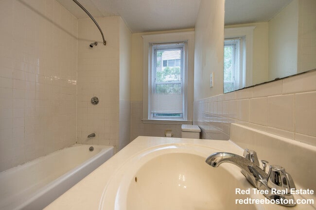 Photo - 7 Barrows St Apartment