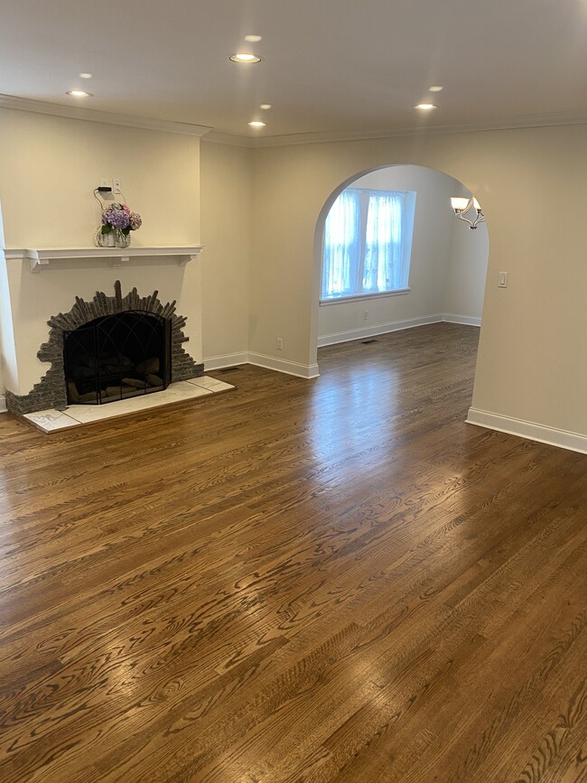 Living Room - 1404 Greywall Ln