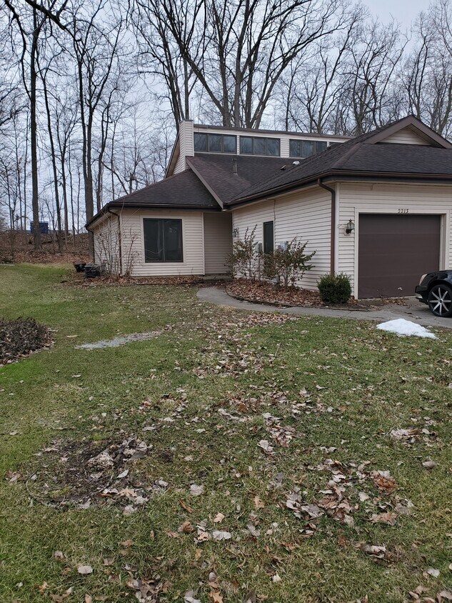 Foto principal - 2213 Versailles Village Plz