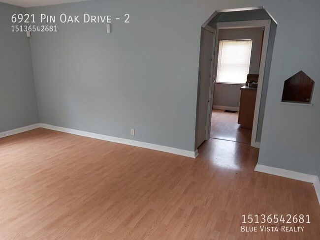 Building Photo - 6921 Pin Oak Dr