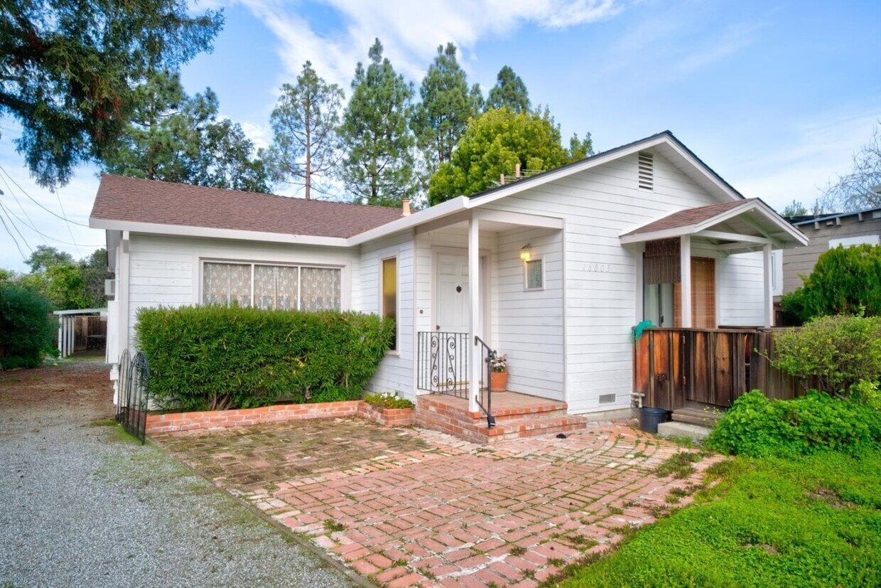 16803 Farley Rd, Los Gatos, CA 95032 House Rental in Los Gatos, CA