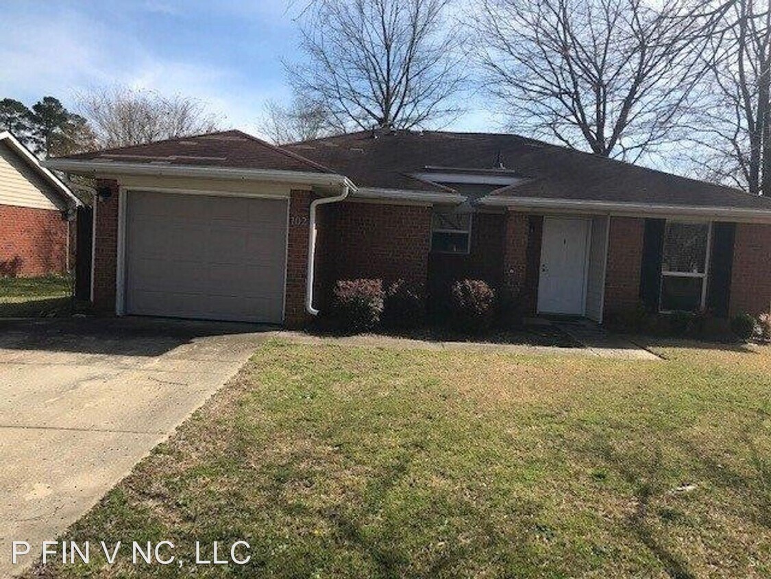 Primary Photo - 2 br, 2 bath House - 104 Pembroke Ct