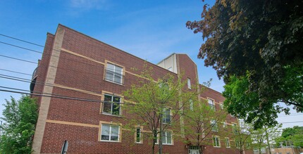 Building Photo - 2801 W Ardmore Ave