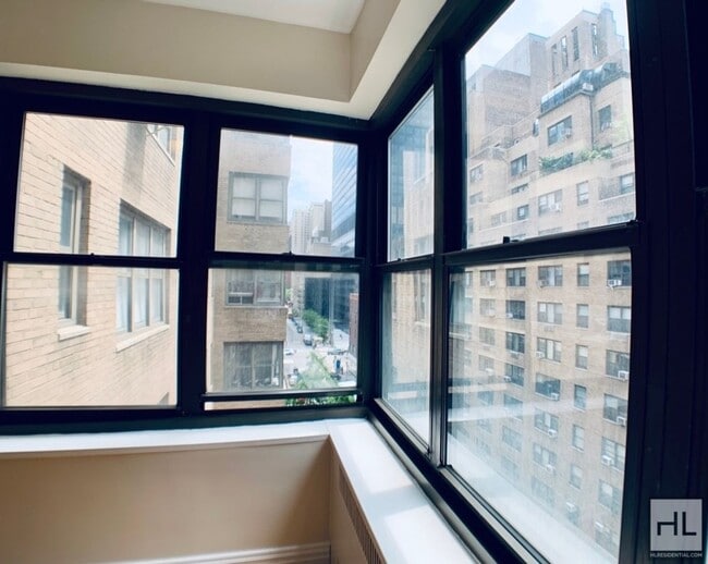 Foto del edificio - EAST 56 STREET