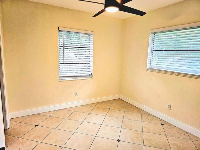 Foto del edificio - 5924 Dartmouth Ave N