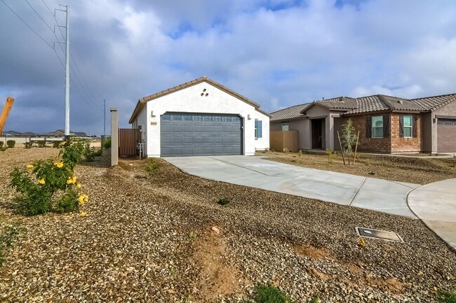 Building Photo - Charming 3-Bedroom Home with Modern Amenit...