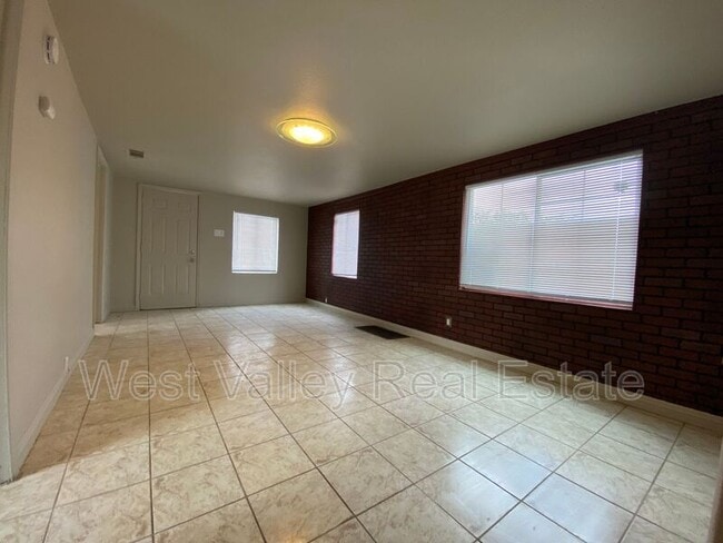 Building Photo - 101 North St