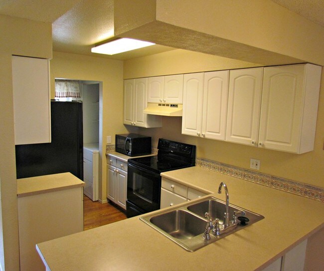 Building Photo - 1664 S Blackhawk Way