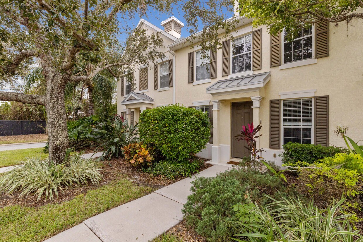5650 Simonton St, Bradenton, FL 34203 Townhome Rentals in Bradenton