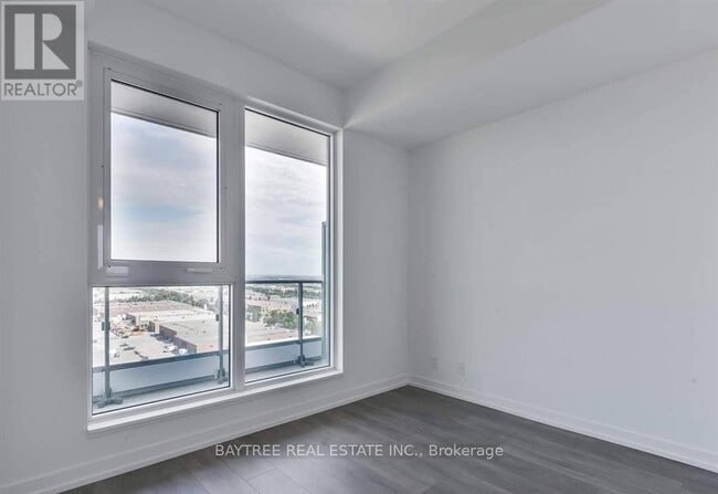 Building Photo - 898 Portage Pkwy