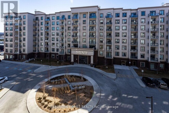 Photo du bâtiment - 2486 Old Bronte Rd