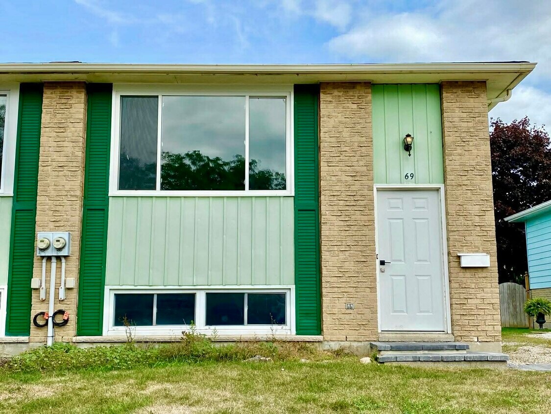 Primary Photo - 69 Bridle Path Rd