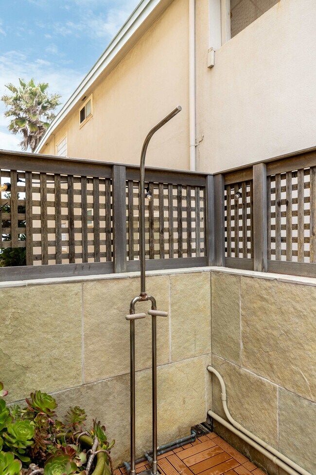 Foto del edificio - 457 Coast Blvd