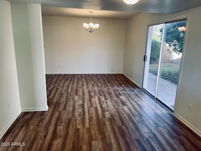Building Photo - 5141 E Blanche Dr