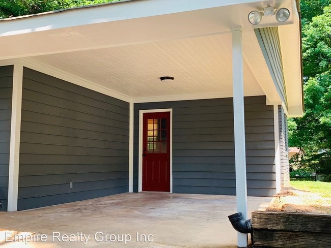 Building Photo - 3 br, 2 bath House - 4955 Oak Grove Drive