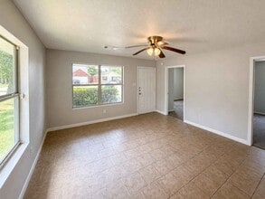 Building Photo - 11919 Greenmesa Dr
