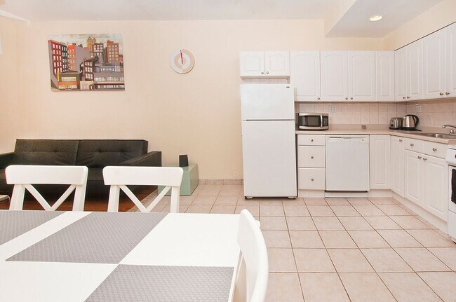 Foto del edificio - 236 E 80th St