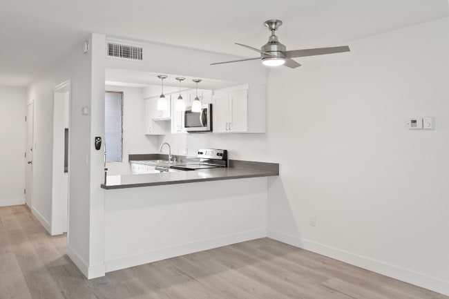 Photo - 712 S Fernwood St Apartment