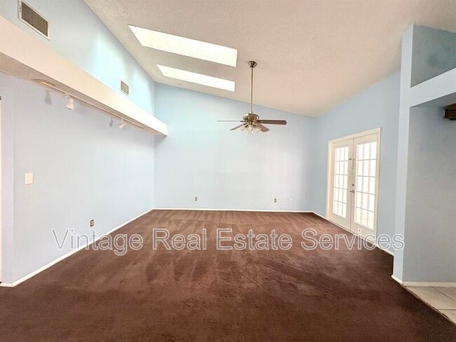 Building Photo - 3700 Cuernavaca Ct