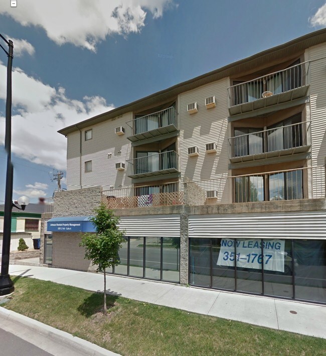 508 S 1st St, Champaign, IL 61820 Apartments in Champaign, IL
