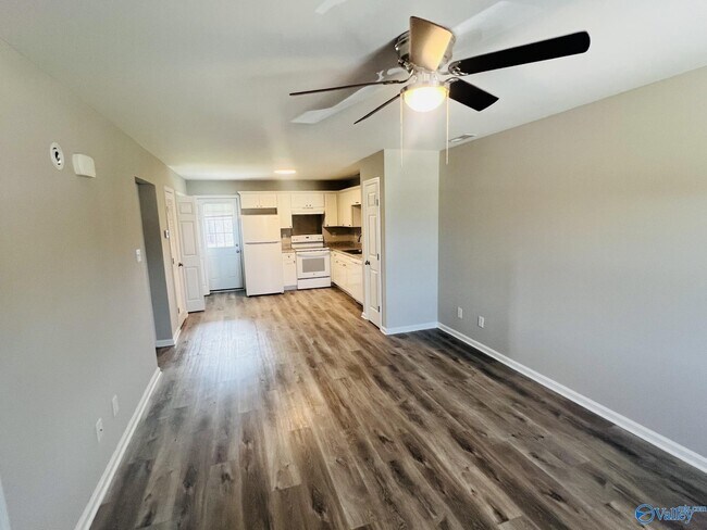 Foto del edificio - 1807 Graymont Ln SW