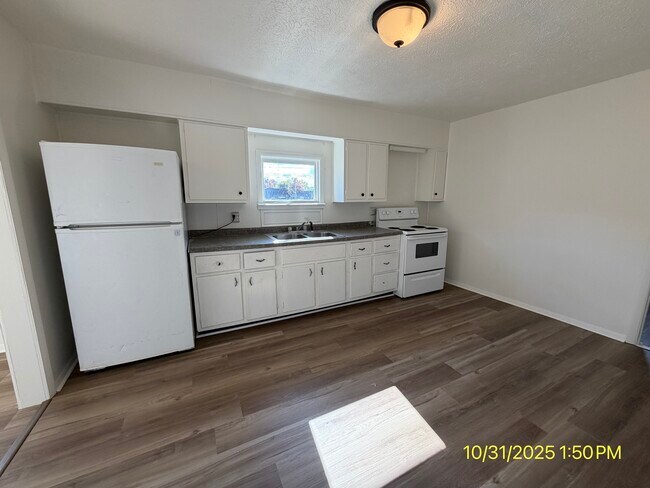 Foto del edificio - 3219 S Vine St